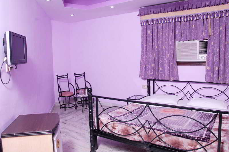 Hotel Karat 87 Inn New Delhi Bagian luar foto